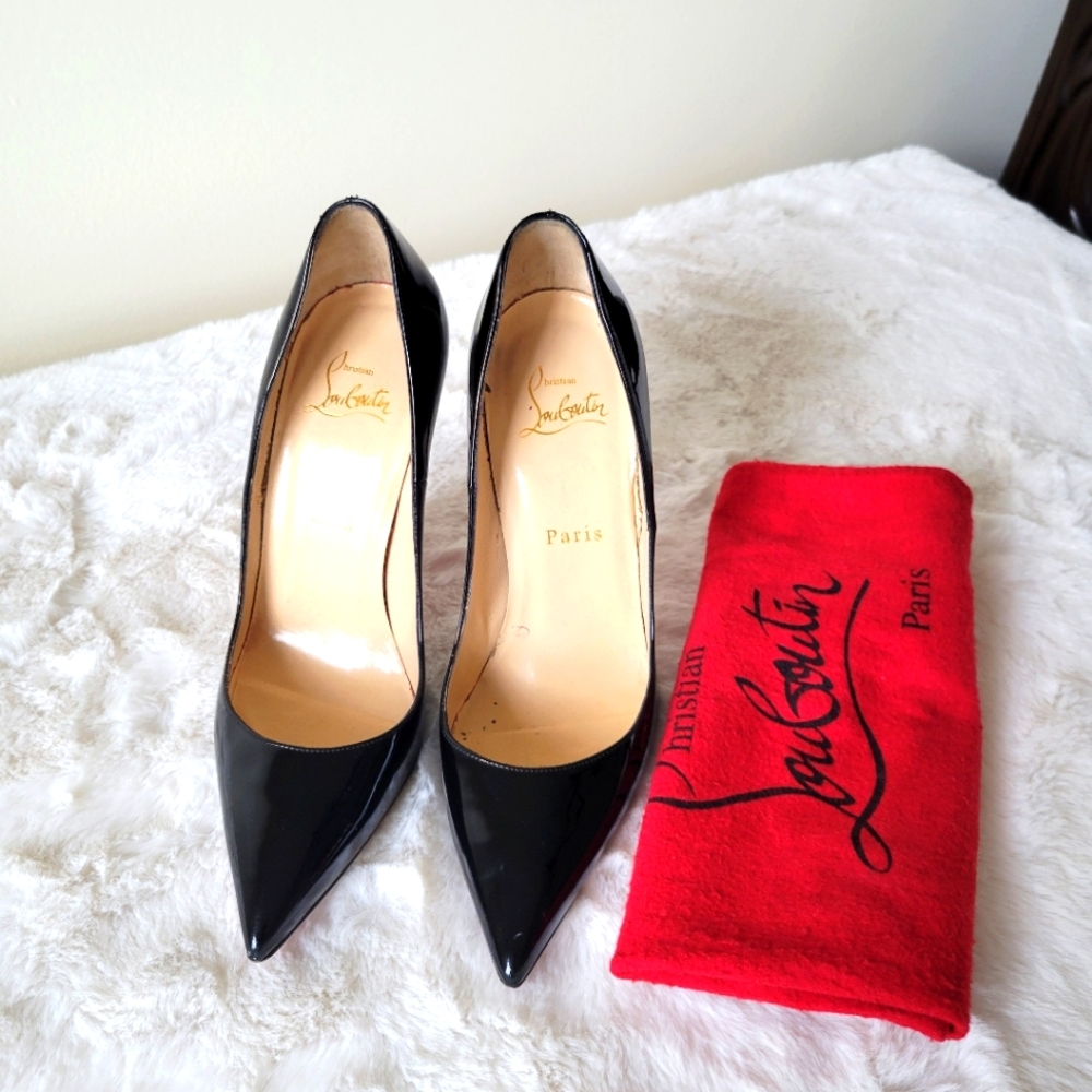 Christian Louboutin Sokate Leather Pumps in black size 37
